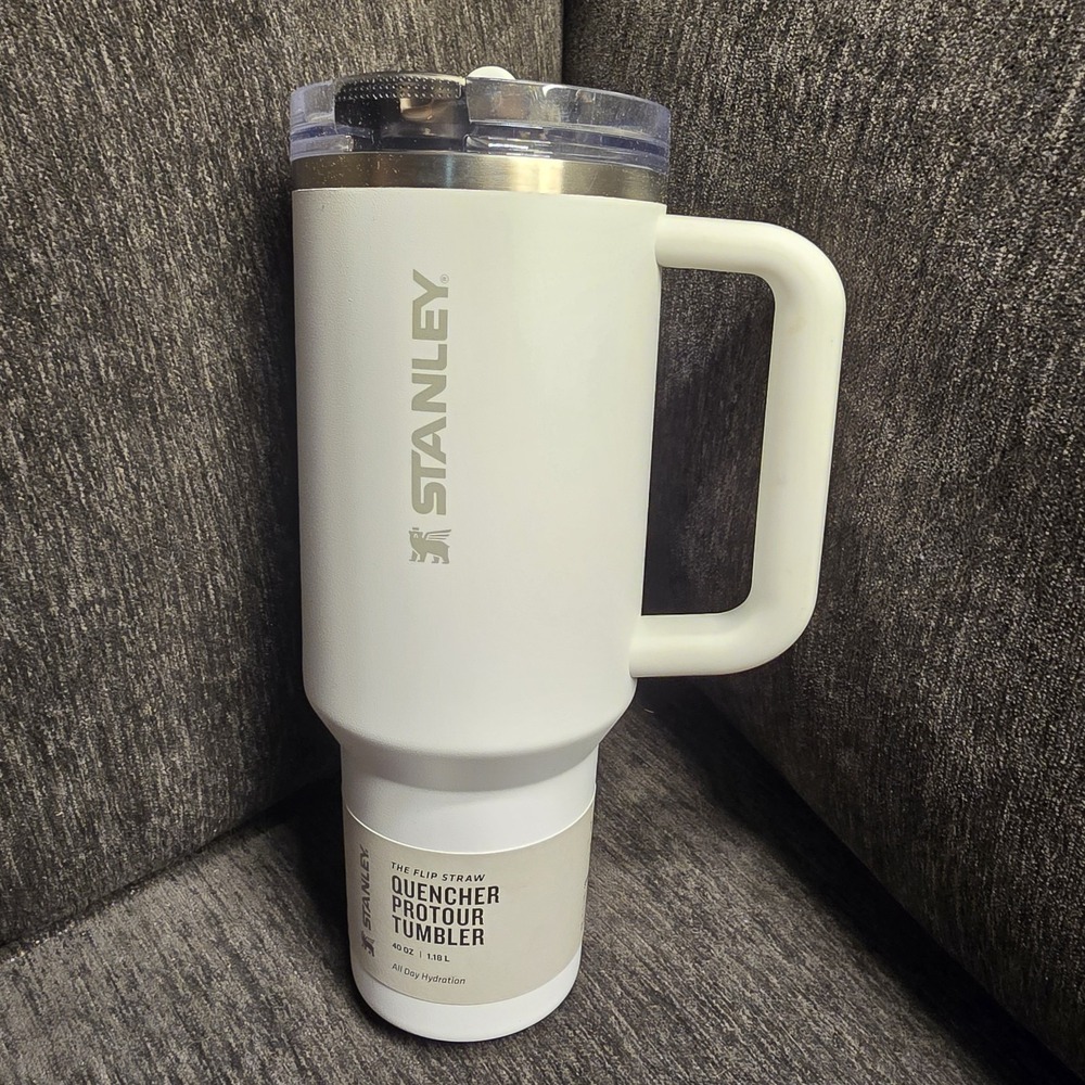 Stanley - The Quencher ProTour Flip Straw Tumbler - 30 Oz - White